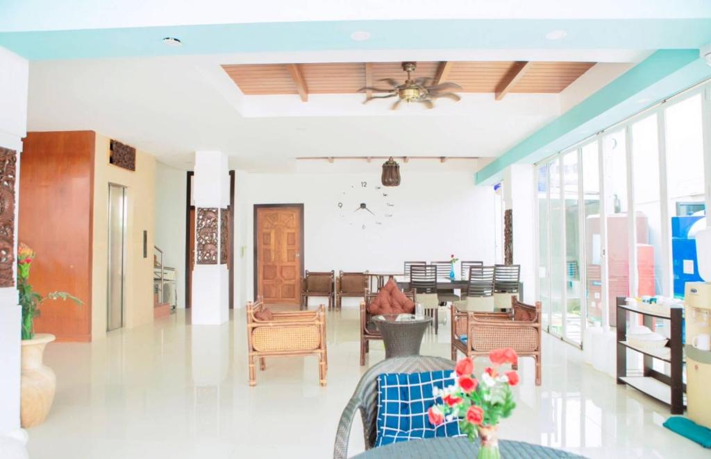 Abby's House Hotel - Resim 4