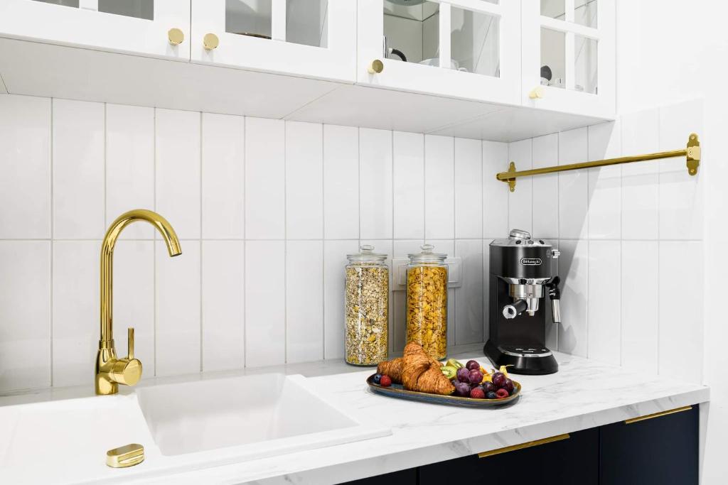 Exclusive Studio on Kasprzaka Street Warsaw Tower Bliska Wola - 12