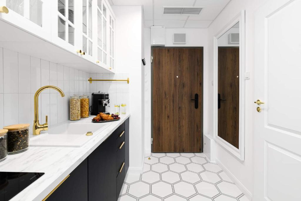 Exclusive Studio on Kasprzaka Street Warsaw Tower Bliska Wola - 14