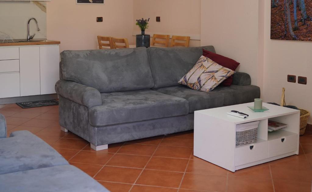 Stylish Apartment near Tirana Center - Image 9