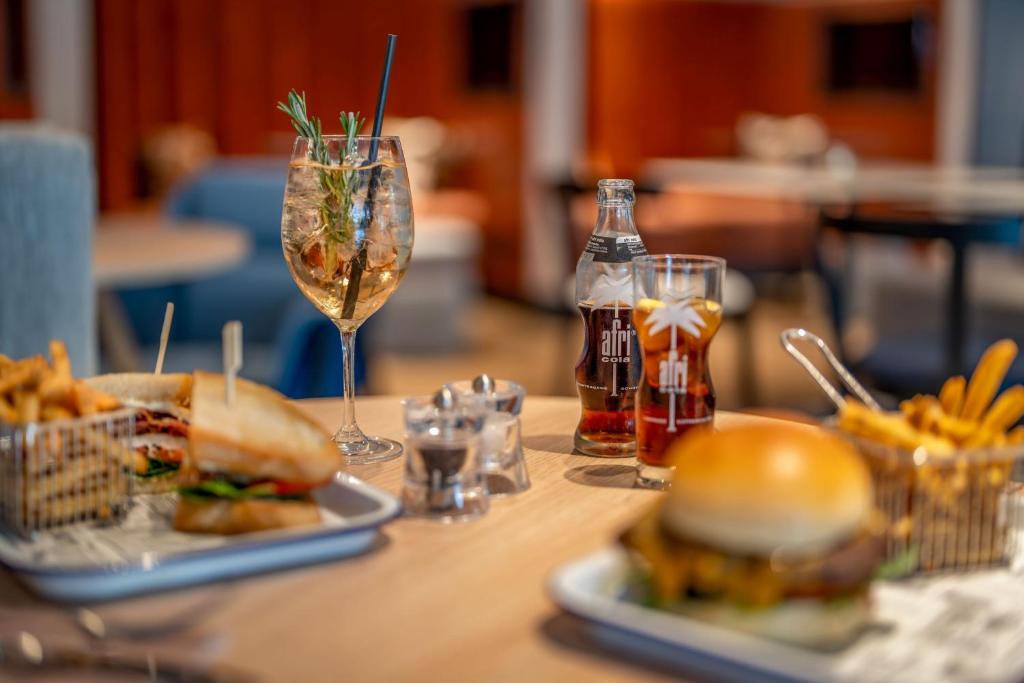 Courtyard by Marriott Cologne - Resim 21