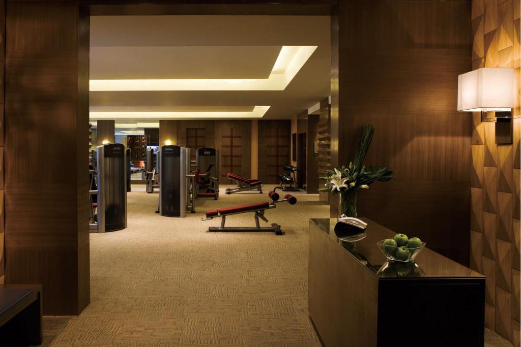 Fitness centrum a/nebo fitness zařízení v ubytování Courtyard By Marriott Shanghai Xujiahui