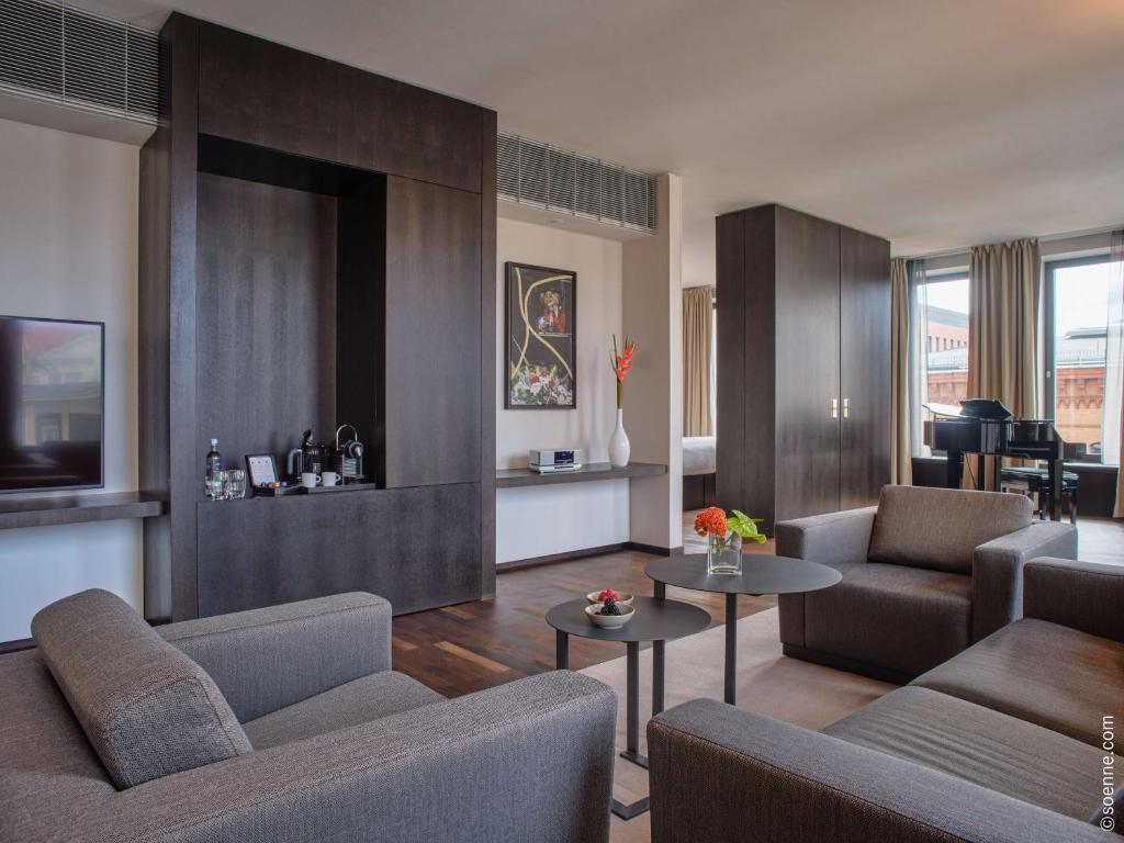 
Comfort Suite with Kingsize Bed
