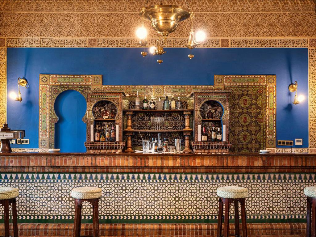 Alhambra Palace Hotel - Resim 44