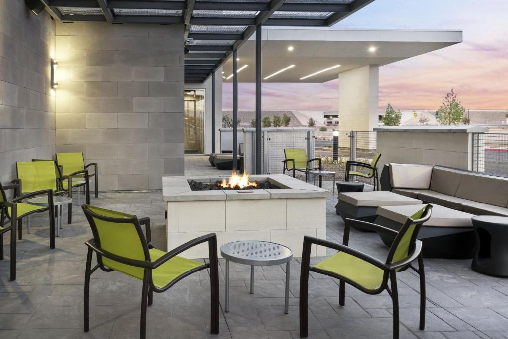 SpringHill Suites by Marriott Las Vegas Airport photo