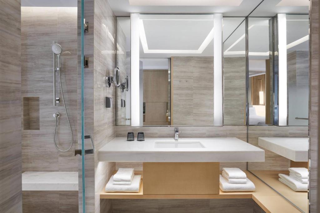 Koupelna v ubytování Courtyard by Marriott Shanghai Songjiang