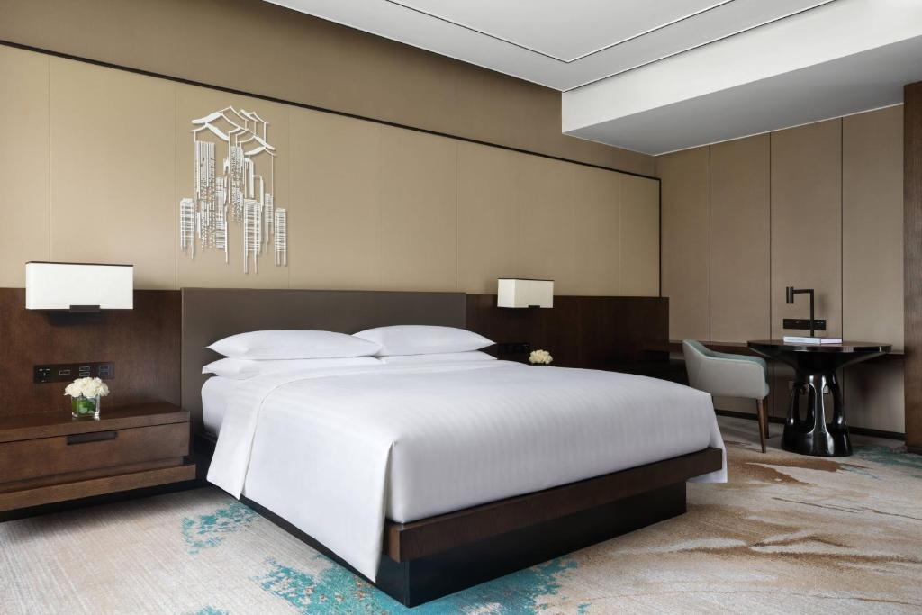 Hangzhou Marriott Hotel Lin'an - 主管级初级套房与特大床