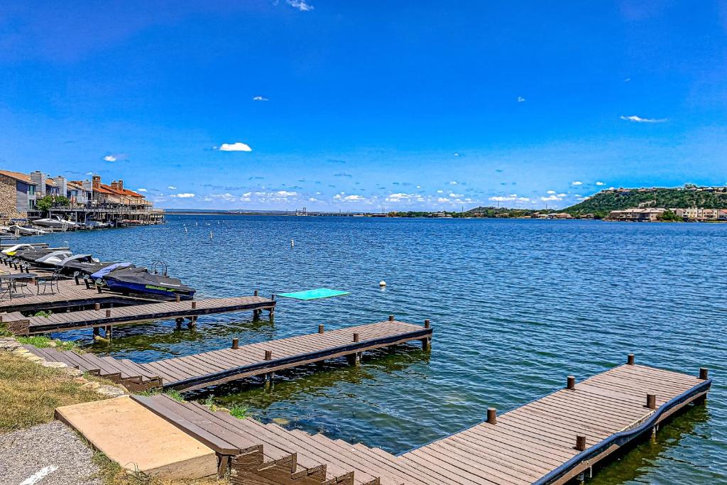 Lake Escape, Horseshoe Bay (updated prices 2024)