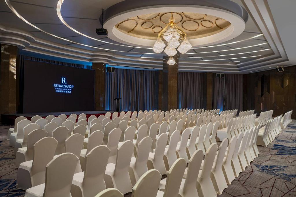 Konferenční prostory v ubytování Renaissance Shenzhen Luohu Hotel