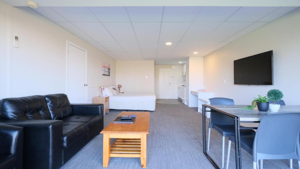 The Garden Hotel - Resim 18