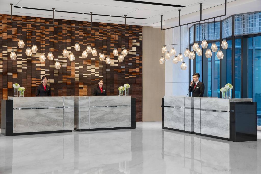 Vstupní hala nebo recepce v ubytování Shanghai Marriott Hotel Kangqiao