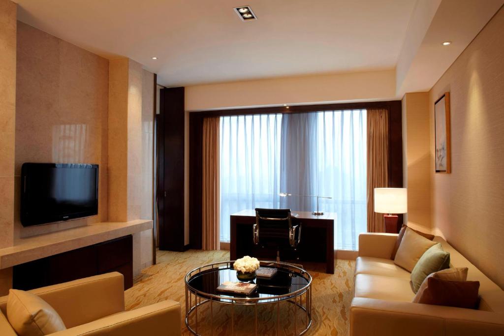 TV a/nebo společenská místnost v ubytování Courtyard by Marriott Shanghai Jiading