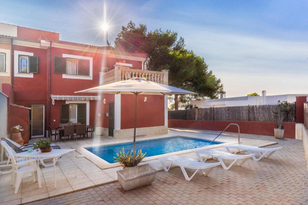 Bazén v ubytovaní Paradisiac Villa in Llucmajor with Sea View and Private Pool alebo v jeho blízkosti