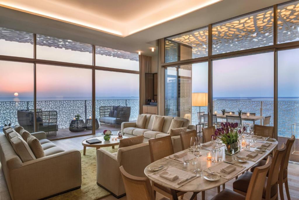 Posezení v ubytování Bvlgari Resort Dubai