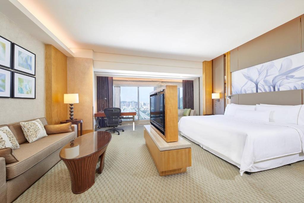 Postel nebo postele na pokoji v ubytování The Westin Xiamen