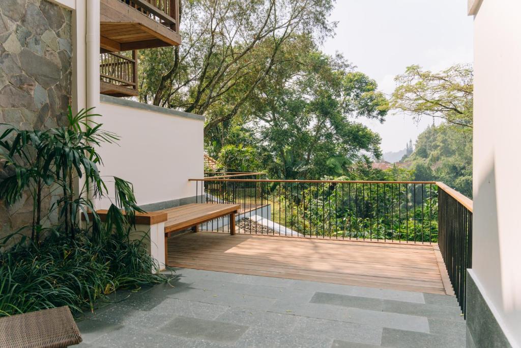 Balkón nebo terasa v ubytování Novus Giri Resort & Spa