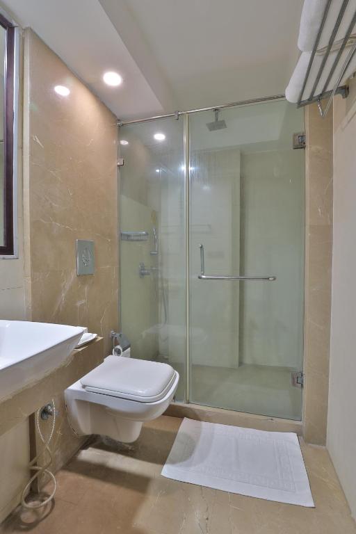 Koupelna v ubytování Krios Hotel - Near SG Highway, Ahmedabad