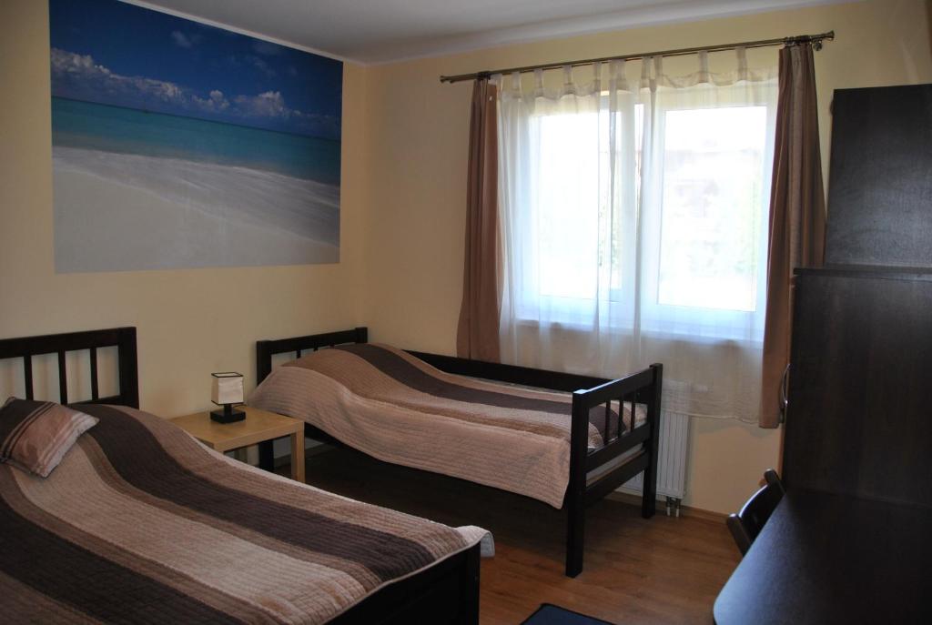 Krzywy Domek w Ostrowie Morza Brzeg - 11