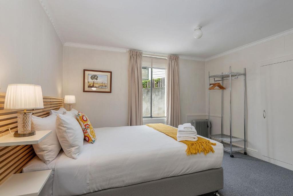 Sir Tom inner city living with off street parking, Hobart (updated