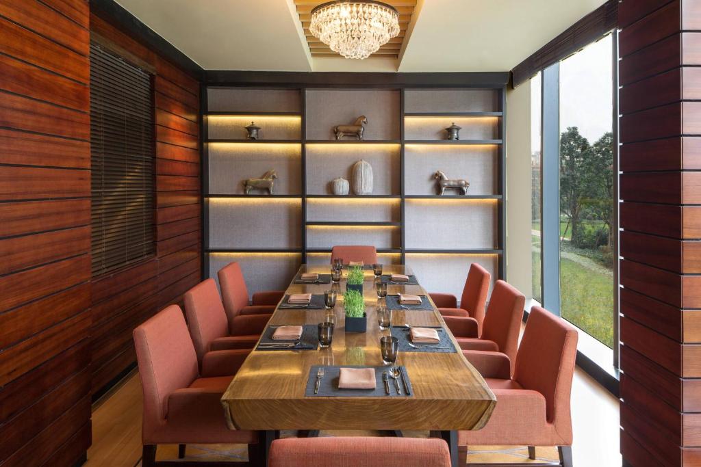 Posezení v ubytování Shunde Marriott Hotel