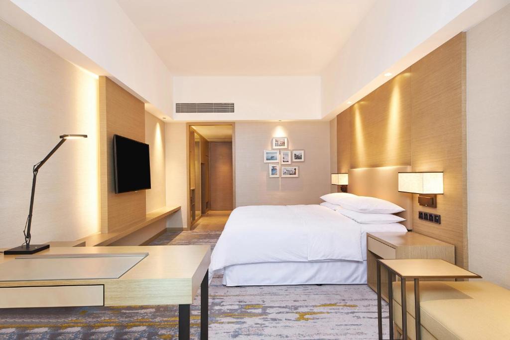 TV a/nebo společenská místnost v ubytování Four Points by Sheraton Jiaxing