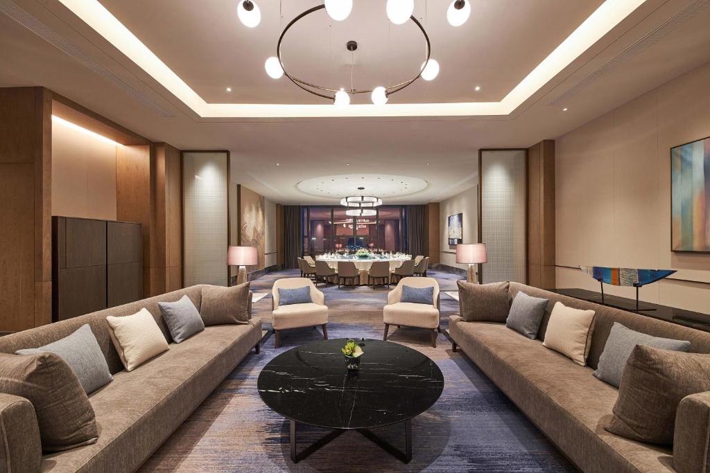 Posezení v ubytování Four Points by Sheraton Jiaxing