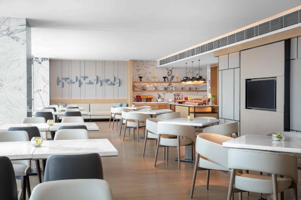 Posezení v ubytování Courtyard by Marriott Shenzhen Bao'an
