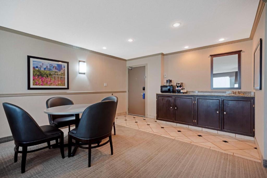 Best Western PLUS Port O'Call Hotel - Resim 35