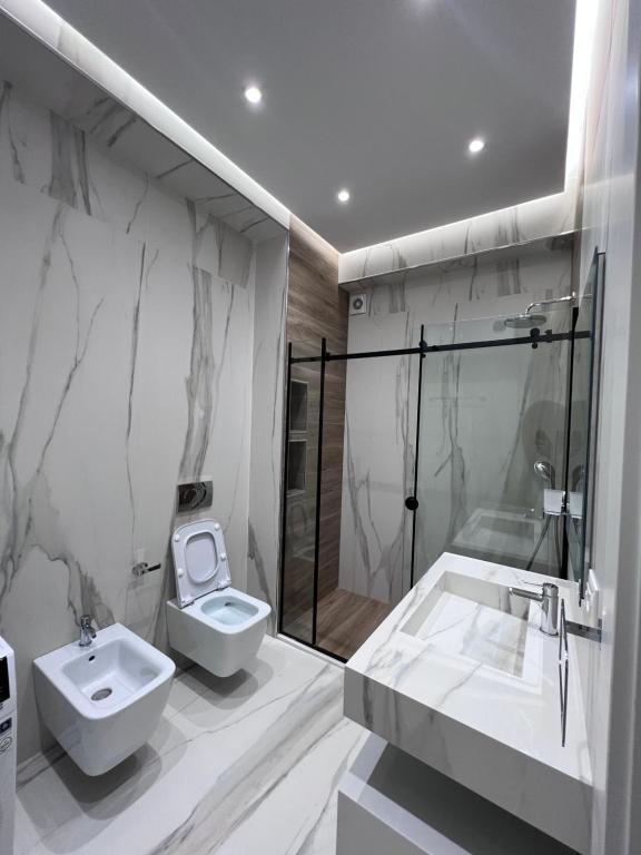 Hera Tirana Suite Deluxe - Imazhi 8