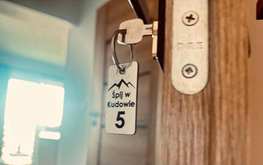 Fotografie z fotogalerie ubytování Śpij w Kudowie Apartament i pokoje gościnne v destinaci Kudowa-Zdrój