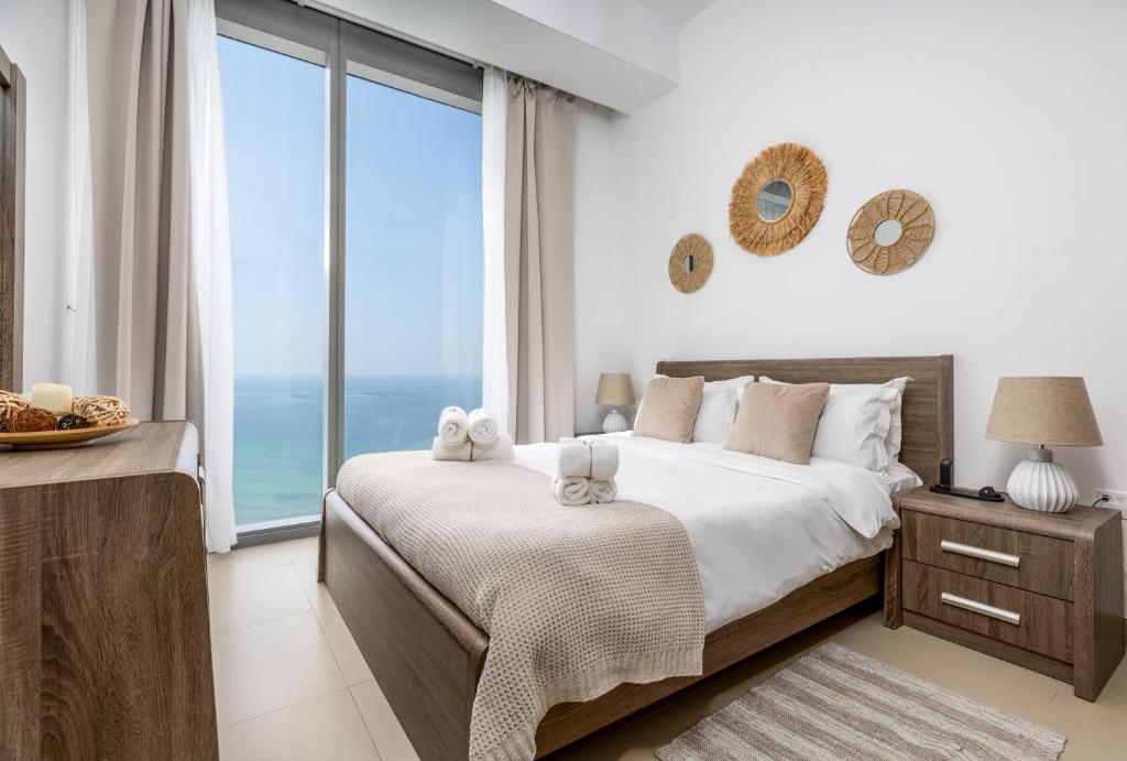 Fotografie z fotogalerie ubytování Waves Holiday Home - Jaw-Dropping Sea View From This Comfy Retreat v Dubaji