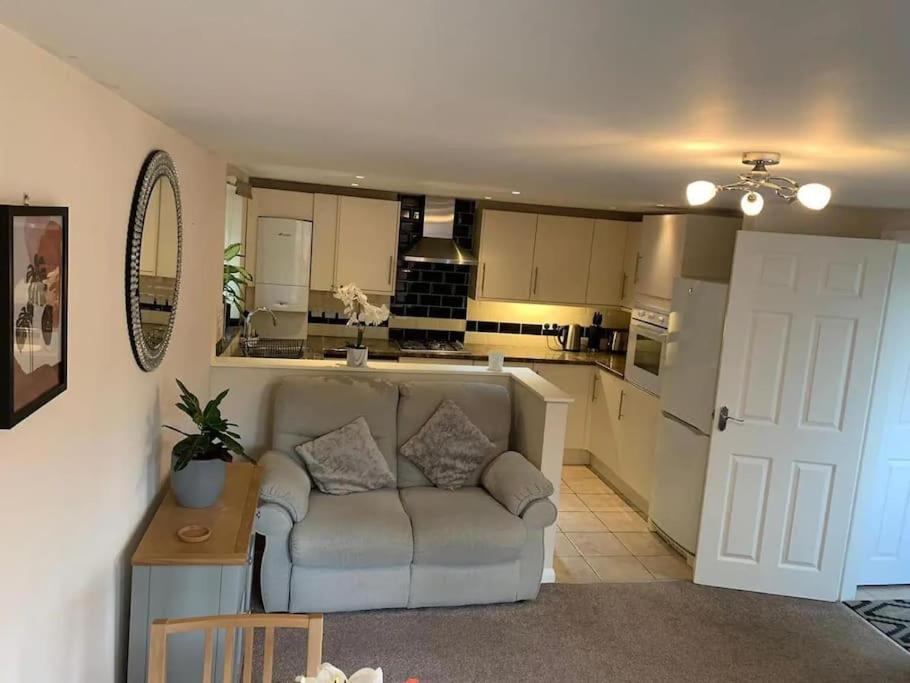 Η κουζίνα ή μικρή κουζίνα στο Self Contained - Own Entrance