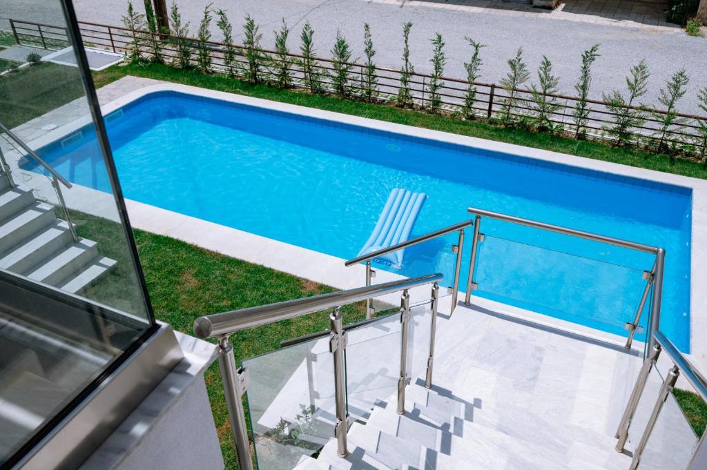 Bazén v ubytování Perla Residential Complex nebo v jeho okolí