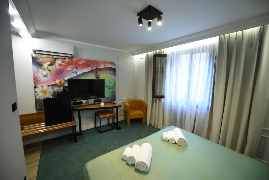 Hotel Celis - Camera Doppia O Gemella