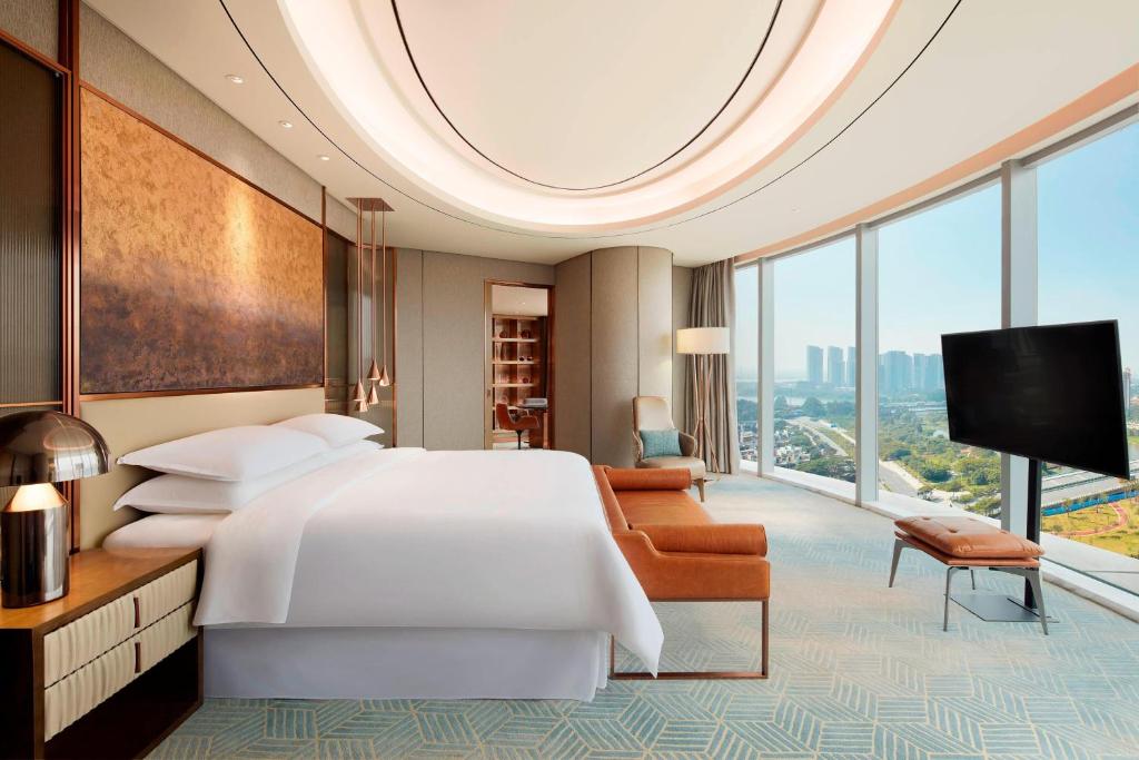 TV a/nebo společenská místnost v ubytování Sheraton Guangzhou Nansha Hotel
