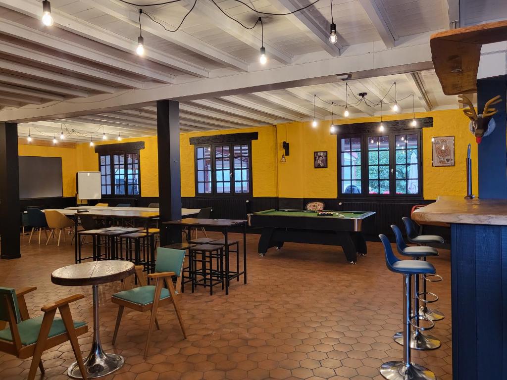 Restaurace v ubytování WonderBar (Auberge du Trinquet)
