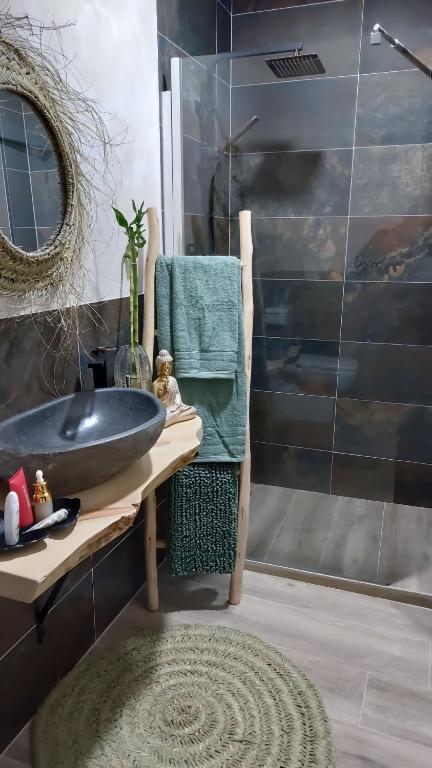 Apartamento completo distancia 350m Chamartin - 9