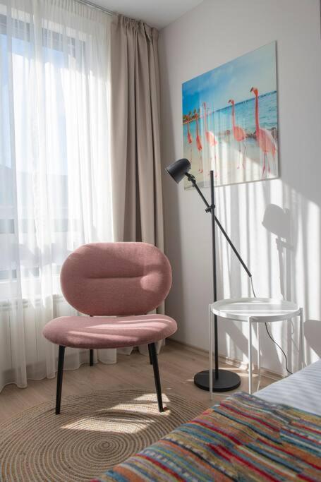 Postel nebo postele na pokoji v ubytování Madrid: A modern 2-bedroom apartment with parking