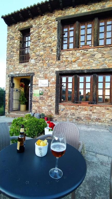 Al Viento, Alojamiento & Turismo Rural Prádena del Rincón italokat is kínál