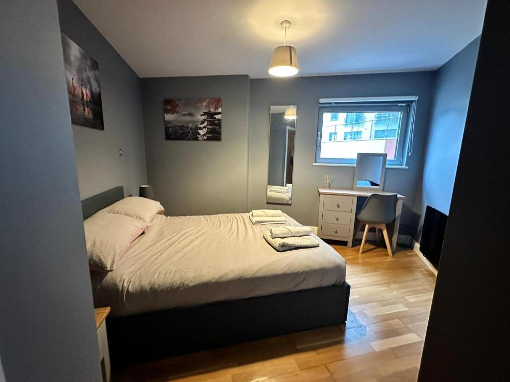 Fantastic and modern city centre flat with FREE parking!, Cardiff – Updated  2023 Prices