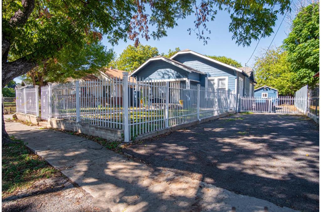 Brand New Craftsman 2BR2BA Home in Denver Heights, San Antonio (updated