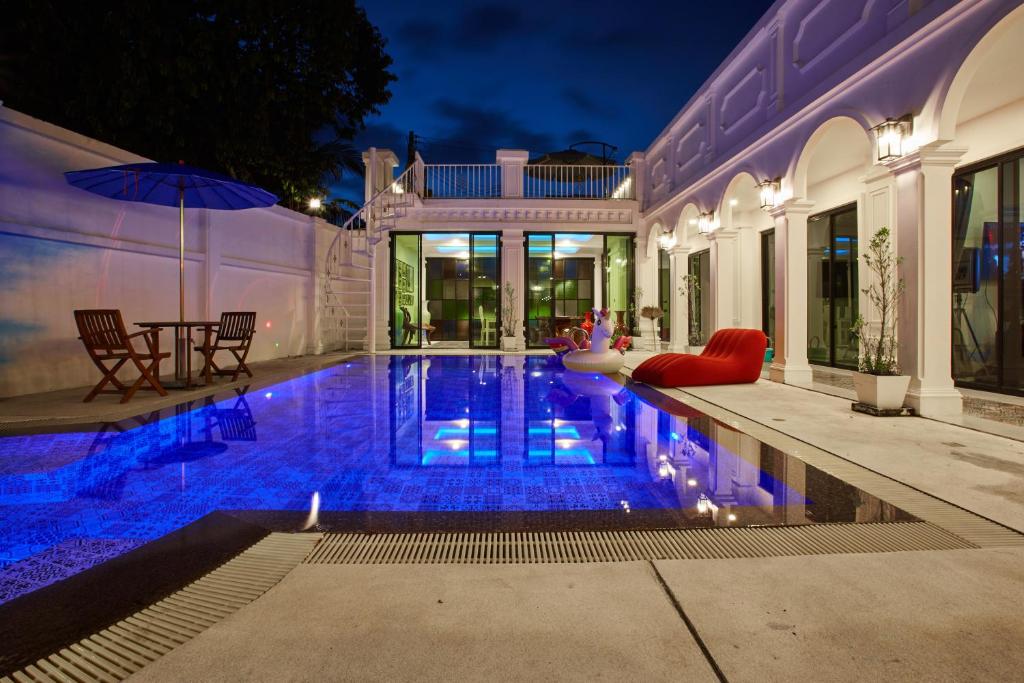 6 bedroom “white villa”, Phuket Town Updated 2024 Prices