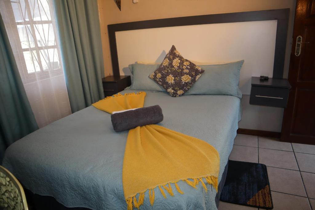 Enhle Bed and Breakfast - Budget Double Room