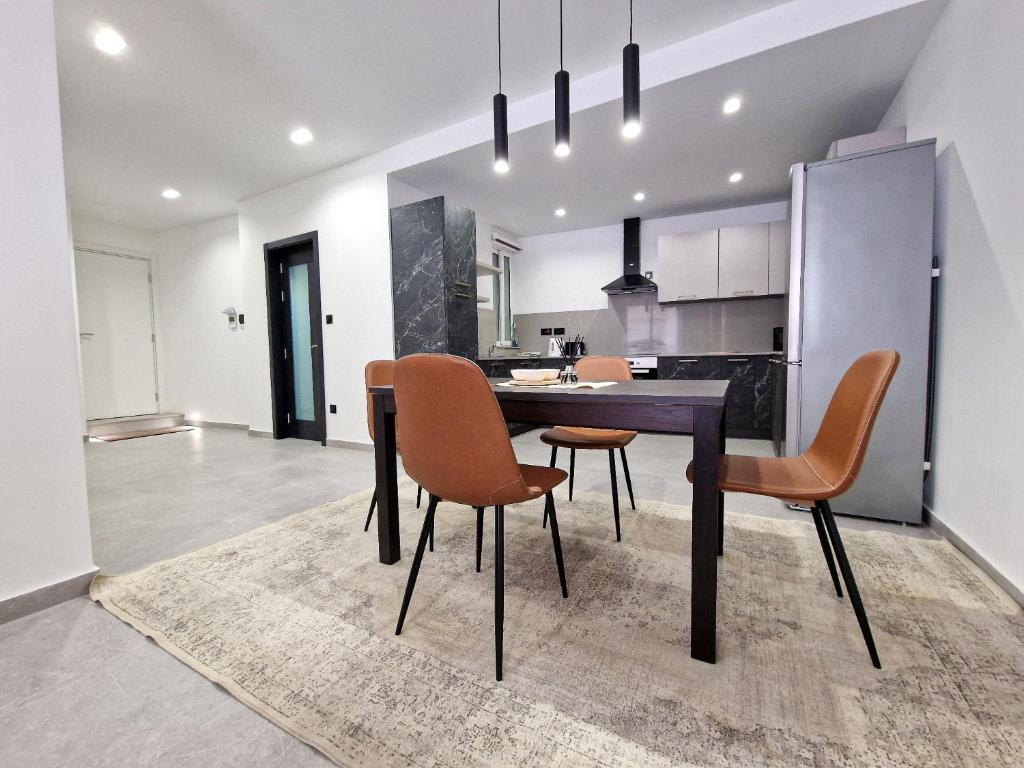 Kuchyň nebo kuchyňský kout v ubytování Barbara Properties - Luxury Qawra Stay