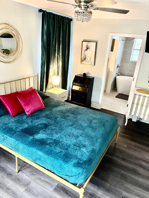 Homestay The Mermaid Cove, Fort Walton Beach, FL