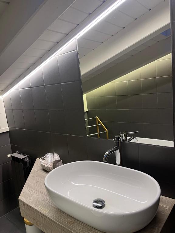 Łazienka w obiekcie Hotel Veduta dell'Adamello