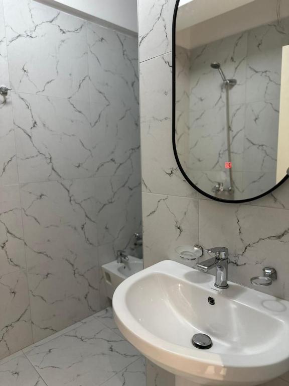 AGATE City Center Apartment - Image 7