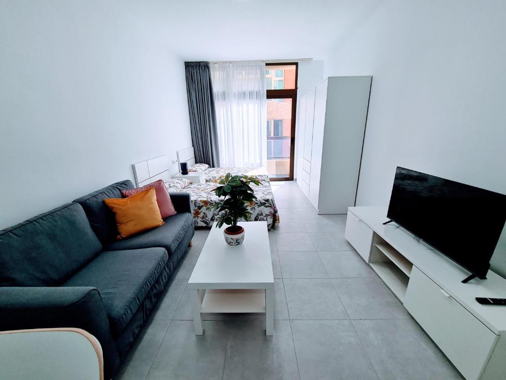 VV Claramar Playa "by henrypole home"