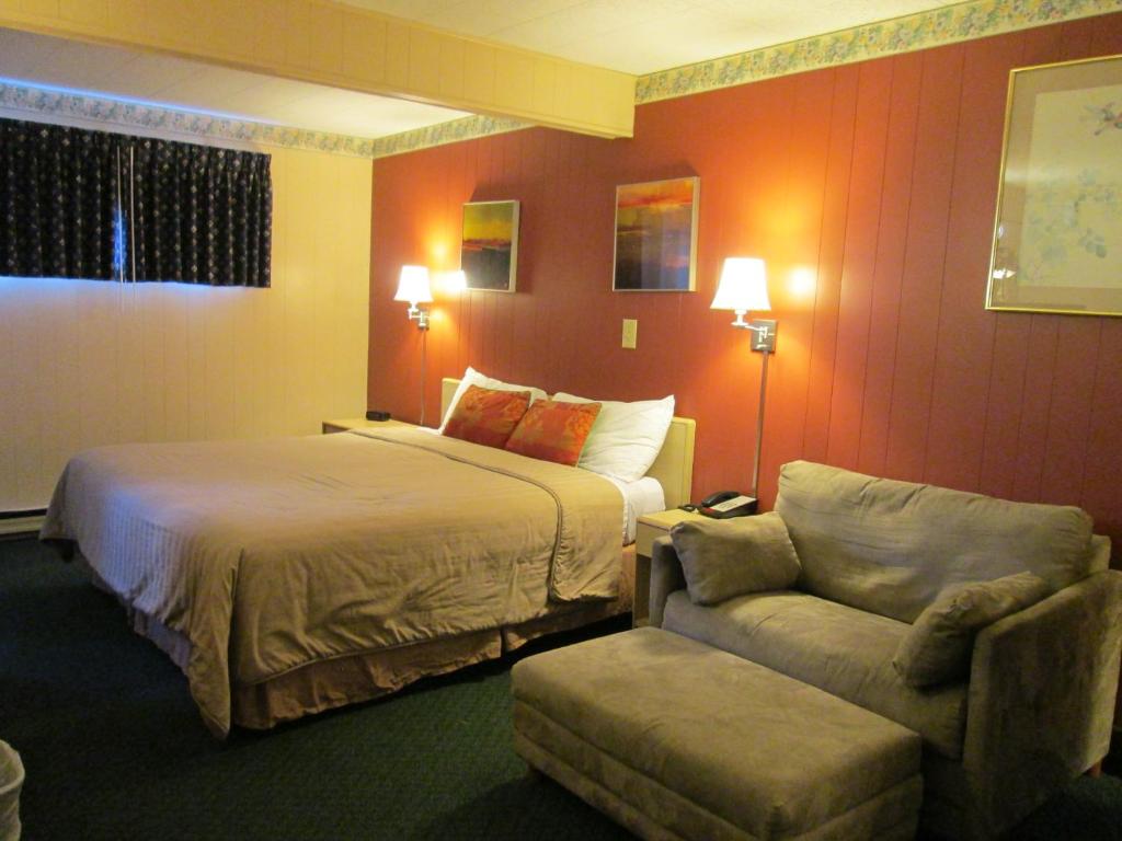 Postel nebo postele na pokoji v ubytování Townhouse Motel