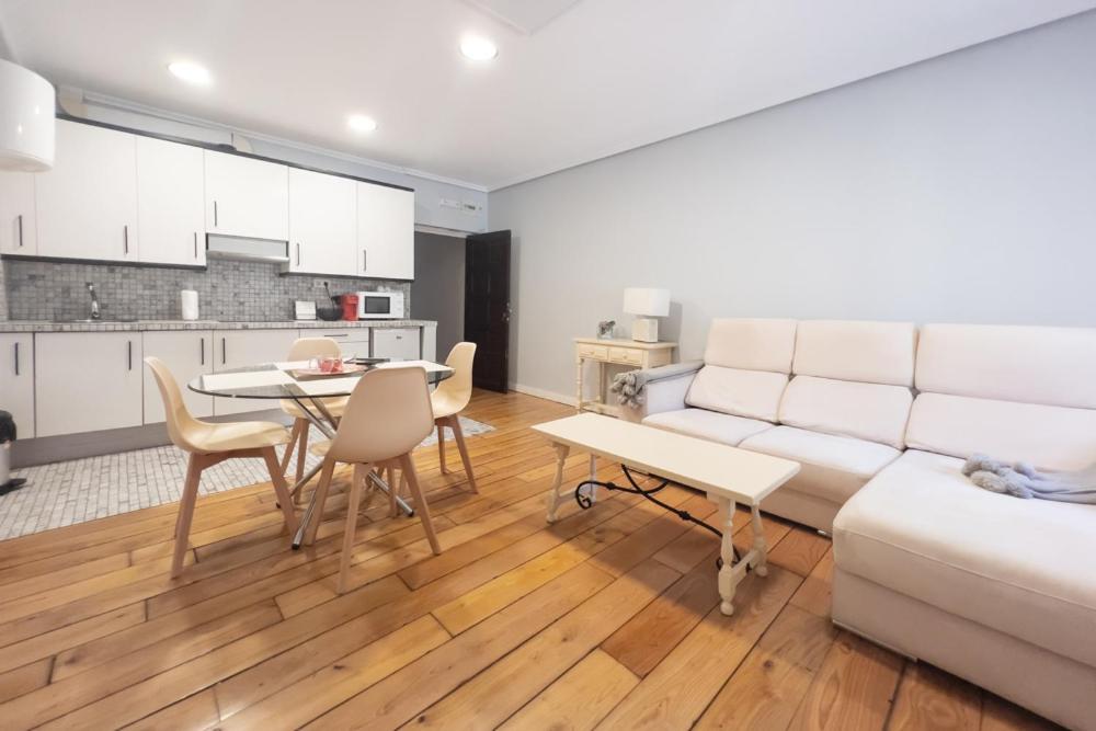 Una cocina o zona de cocina en Apartamentos Santa Lucia